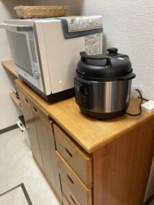 キッチンに収まる電気圧力鍋