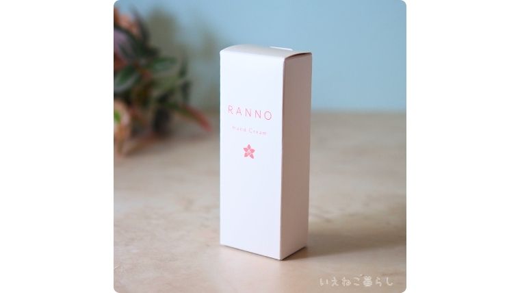 RANNO ハンドクリーム　パッケージの紙箱