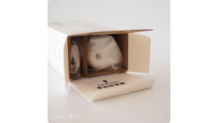 「ジェットフロスコンパクト」外箱を開けたところ